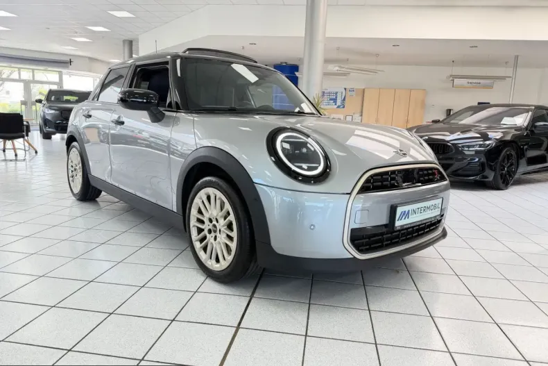 MINI Cooper S din 2025 cu 3.243 km - oferta MIN225376 - foto 3