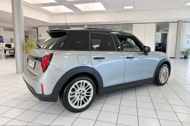 MINI Cooper S din 2025 cu 3.243 km - oferta MIN225376 - foto 4