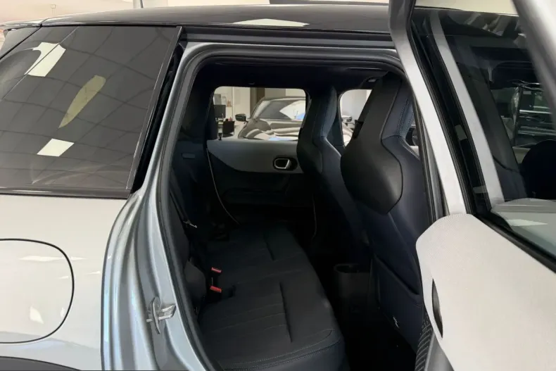 MINI Cooper S din 2025 cu 3.243 km - oferta MIN225376 - foto 21