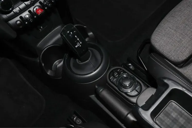 MINI Cooper S din 2023 cu 48.732 km - oferta MIN225381 - foto 9