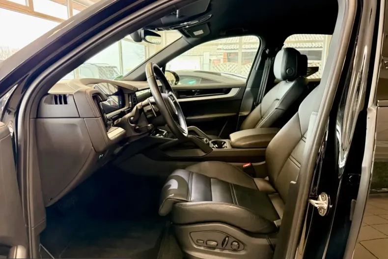 Porsche Cayenne din 2023 cu 13.151 km - oferta POR225383 - foto 7