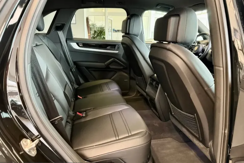 Porsche Cayenne din 2023 cu 13.151 km - oferta POR225383 - foto 10