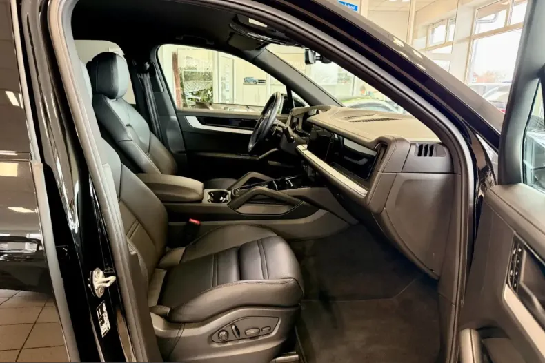 Porsche Cayenne din 2023 cu 13.151 km - oferta POR225383 - foto 11