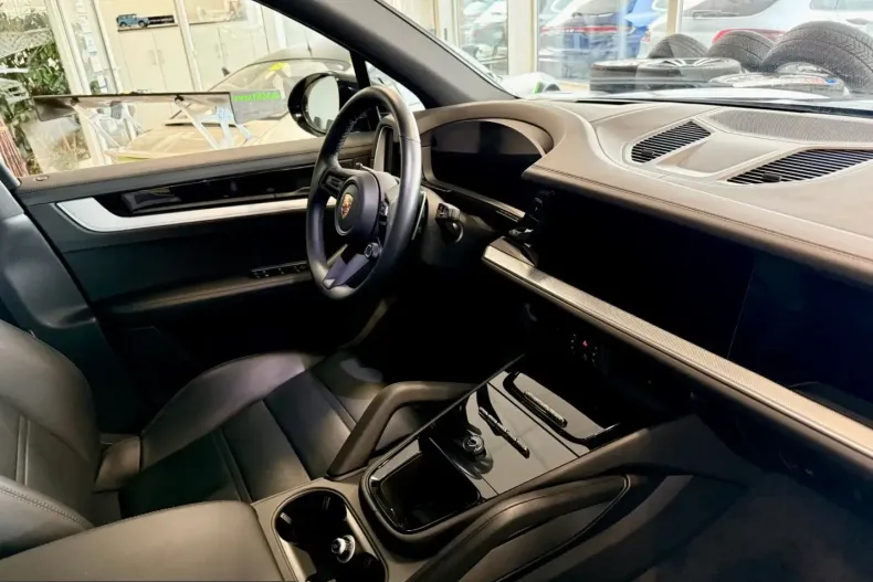 Porsche Cayenne din 2023 cu 13.151 km - oferta POR225383 - foto 12