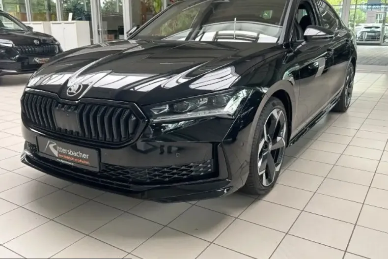 Skoda Superb din 2025 cu 45.485 km - oferta SKO225384 - foto 1