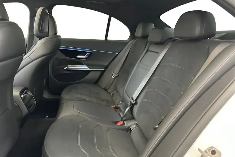 Mercedes-Benz E 200 (Clasa E) din 2025 cu 11.542 km - oferta MER225394 - foto 12
