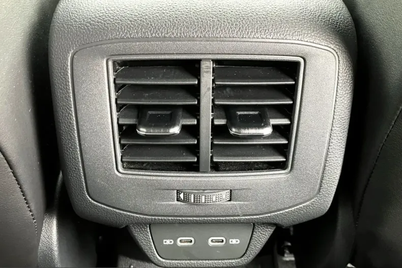 Volkswagen T-Roc din 2024 cu 12.200 km - oferta VOL225412 - foto 17