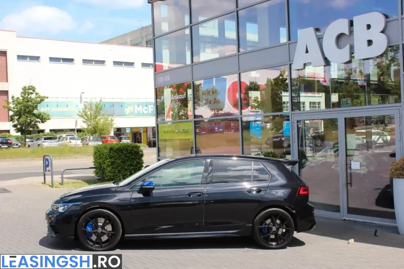 Volkswagen Golf din 2024 cu 44.500 km - oferta VOL225413 - foto 2