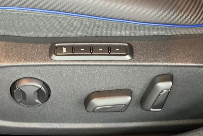 Volkswagen Golf din 2024 cu 44.500 km - oferta VOL225413 - foto 17