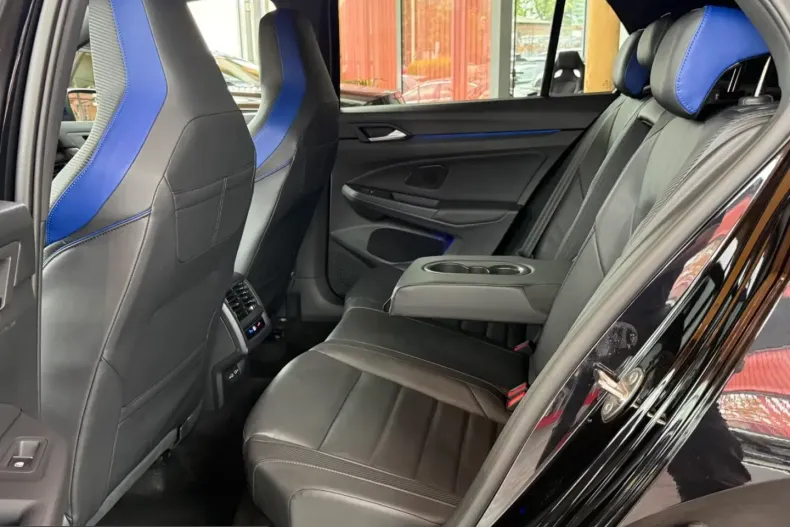 Volkswagen Golf din 2024 cu 44.500 km - oferta VOL225413 - foto 18