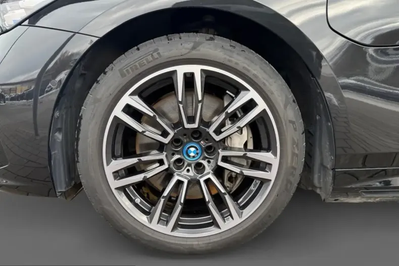 BMW 550 (Seria 5) din 2024 cu 31.200 km - oferta BMW225420 - foto 13
