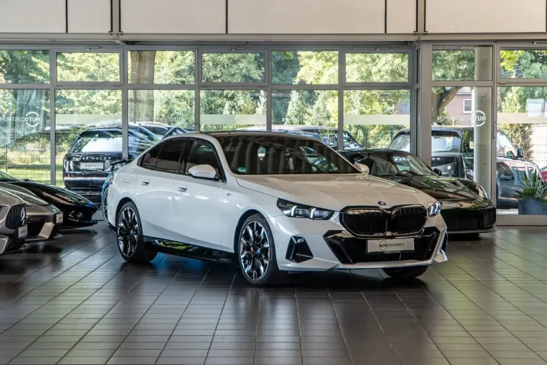 BMW 550 (Seria 5) din 2025 cu 27.972 km - oferta BMW225421 - foto 1