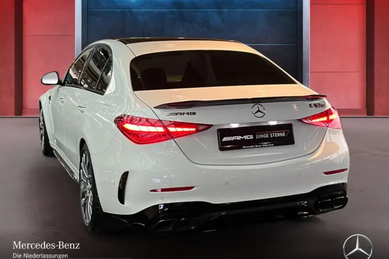 Mercedes-Benz C 63 AMG (Clasa C) din 2025 cu 9.749 km - oferta MER225422 - foto 2