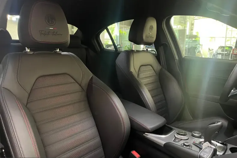Alfa Romeo Giulia din 2024 cu 26.430 km - oferta ALF225423 - foto 8