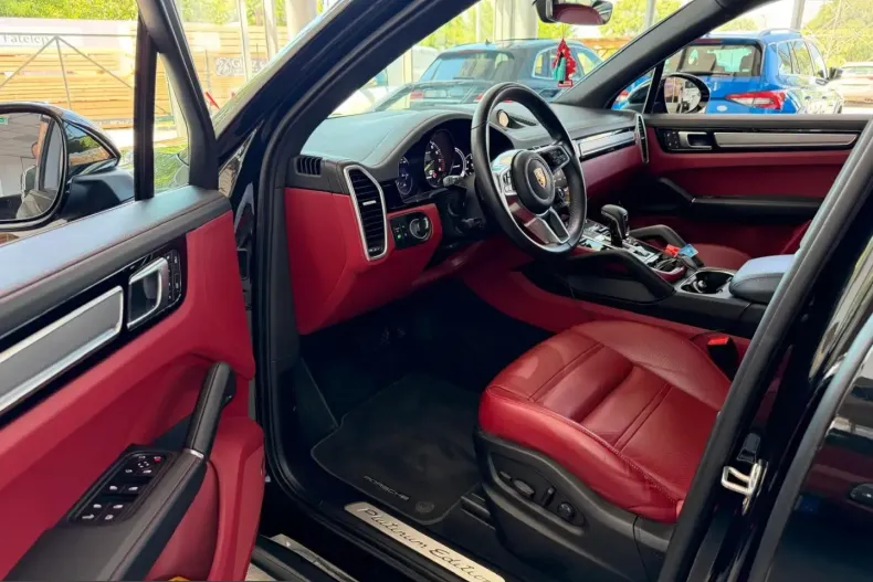 Porsche Cayenne din 2023 cu 47.895 km - oferta POR225428 - foto 8