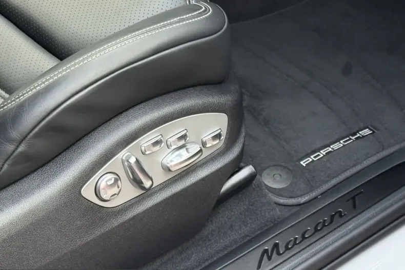 Porsche Macan din 2024 cu 14.800 km - oferta POR225429 - foto 19