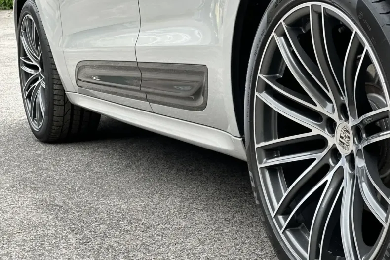 Porsche Macan din 2024 cu 14.800 km - oferta POR225429 - foto 26