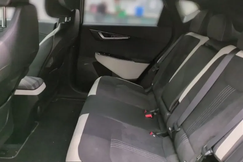 Kia EV6 din 2025 cu 4.860 km - oferta KIA225434 - foto 9
