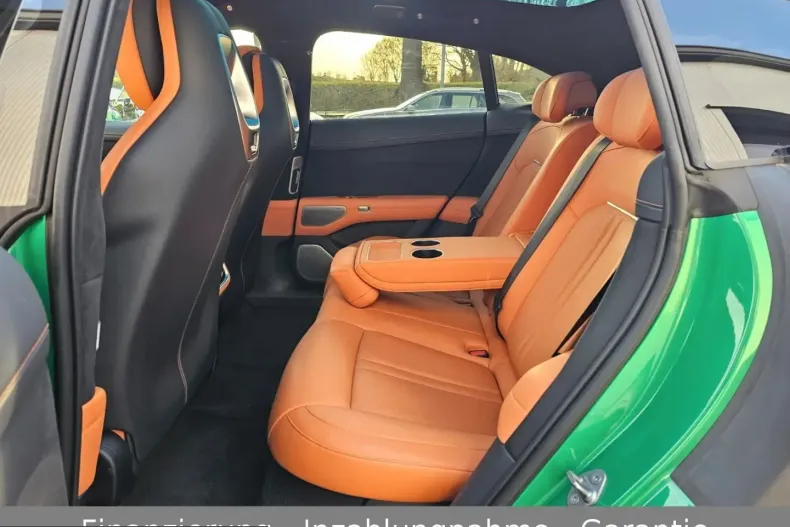 Xiaomi YU7 din 2025 cu 8.200 km - oferta XIA225437 - foto 13
