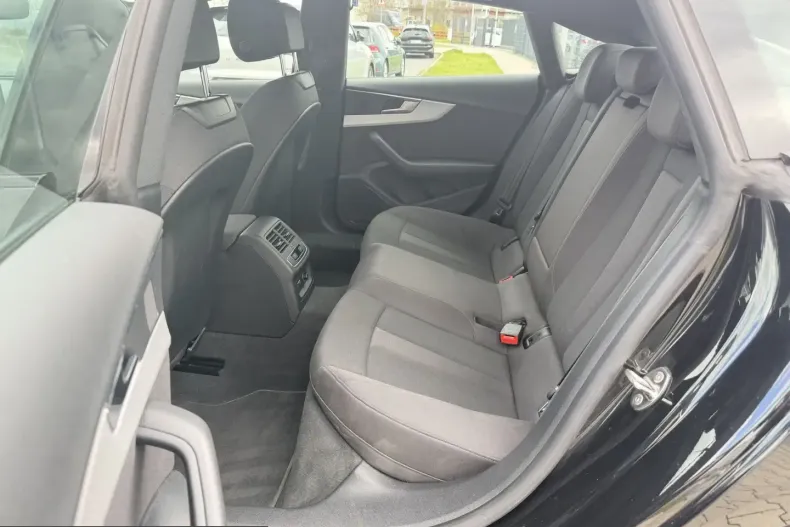 Audi A5 din 2021 cu 110.850 km - oferta AUD225438 - foto 9