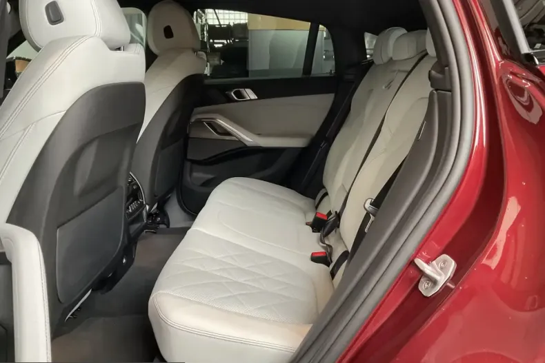 BMW X6 (Seria X) din 2025 cu 12.100 km - oferta BMW225443 - foto 10