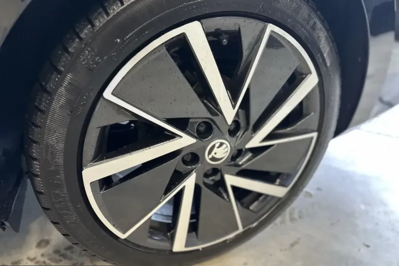 Skoda Octavia din 2024 cu 27.767 km - oferta SKO225444 - foto 4