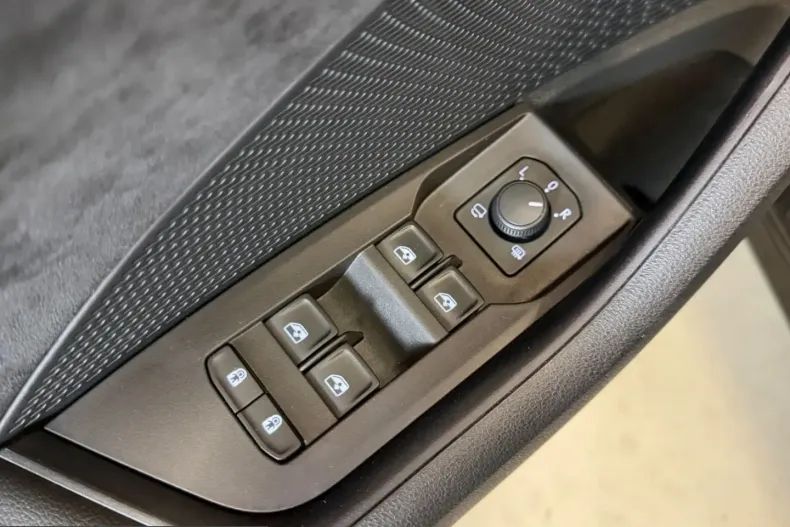 Skoda Octavia din 2023 cu 89.989 km - oferta SKO225446 - foto 12