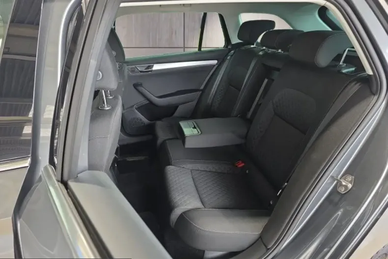 Skoda Superb din 2024 cu 41.900 km - oferta SKO225449 - foto 13