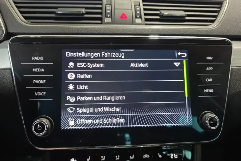 Skoda Superb din 2024 cu 41.900 km - oferta SKO225449 - foto 36