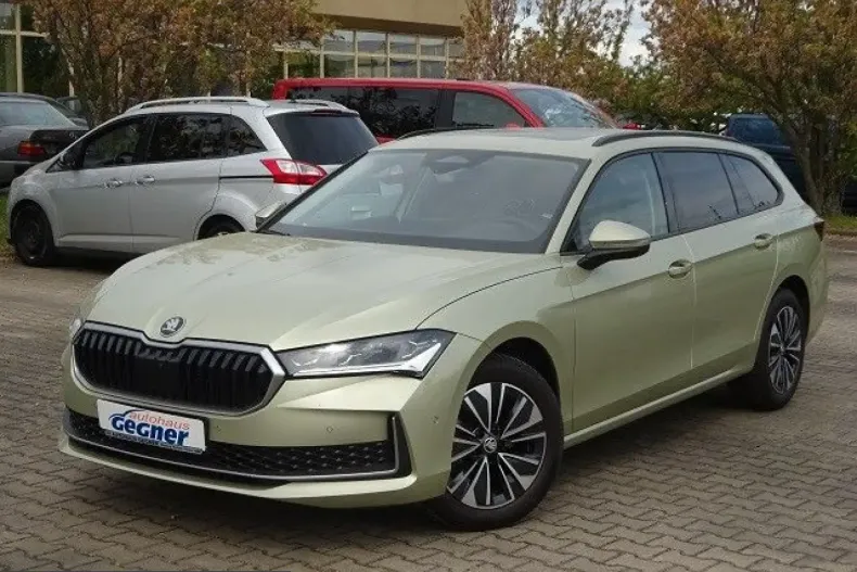 Skoda Superb din 2024 cu 12.273 km - oferta SKO225450 - foto 1