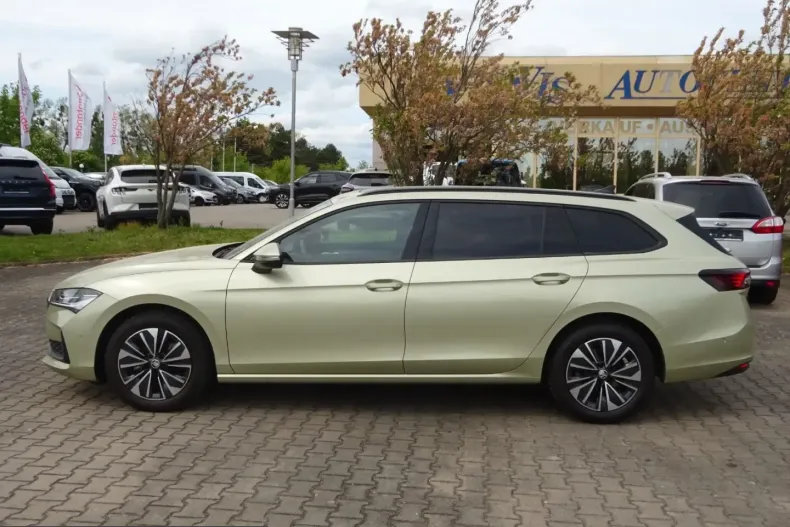Skoda Superb din 2024 cu 12.273 km - oferta SKO225450 - foto 2