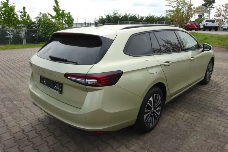 Skoda Superb din 2024 cu 12.273 km - oferta SKO225450 - foto 4
