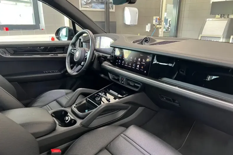 Porsche Cayenne din 2024 cu 7.800 km - oferta POR225457 - foto 13