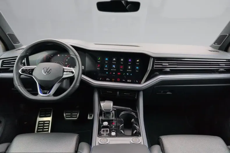 Volkswagen Touareg din 2024 cu 47.333 km - oferta VOL225461 - foto 25