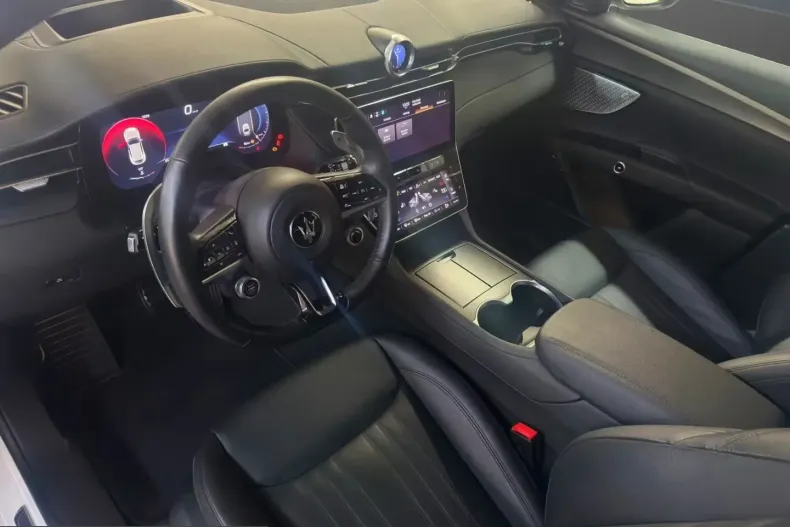 Maserati Grecale din 2023 cu 13.400 km - oferta MAS225463 - foto 8