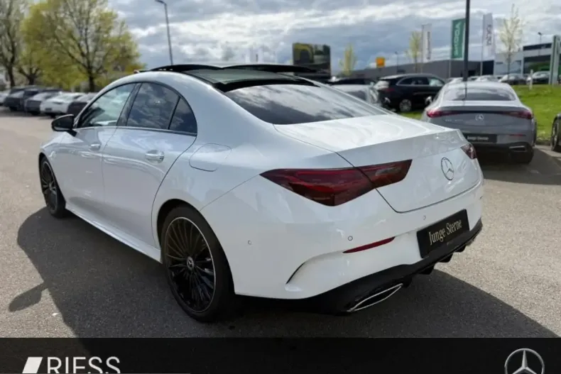 Mercedes-Benz CLA 220 (Clasa CLA) din 2025 cu 10.386 km - oferta MER225481 - foto 8