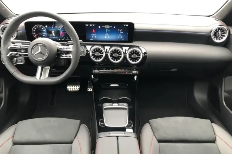 Mercedes-Benz CLA 220 (Clasa CLA) din 2025 cu 24.668 km - oferta MER225485 - foto 5