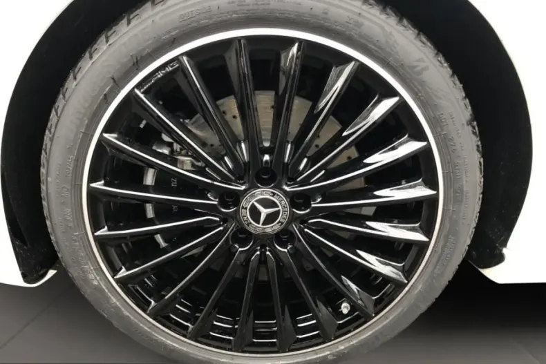 Mercedes-Benz CLA 220 (Clasa CLA) din 2025 cu 24.668 km - oferta MER225485 - foto 9