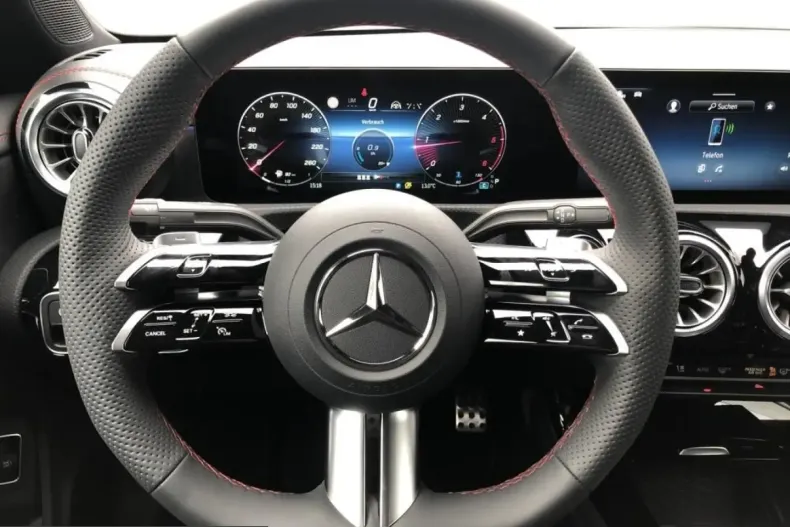 Mercedes-Benz CLA 220 (Clasa CLA) din 2025 cu 24.668 km - oferta MER225485 - foto 11