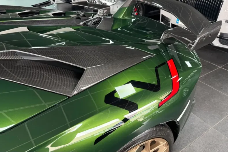 Lamborghini Aventador din 2021 cu 4.500 km - oferta LAM225489 - foto 3