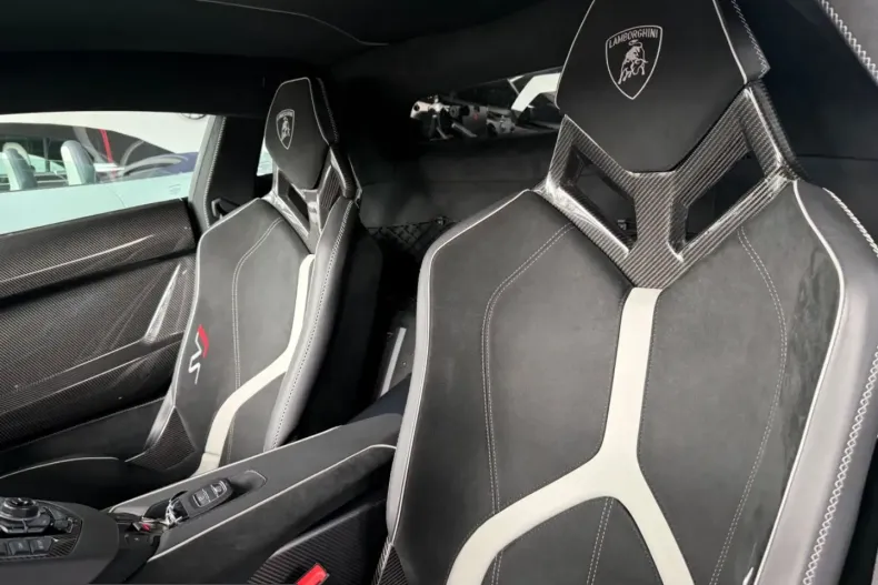 Lamborghini Aventador din 2021 cu 4.500 km - oferta LAM225489 - foto 11