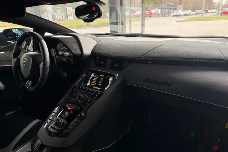 Lamborghini Aventador din 2021 cu 4.500 km - oferta LAM225489 - foto 13