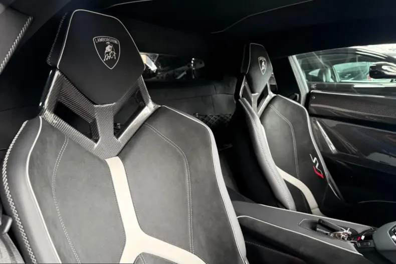 Lamborghini Aventador din 2021 cu 4.500 km - oferta LAM225489 - foto 14