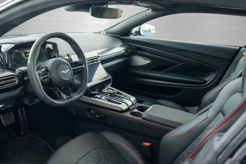 Aston Martin Vanquish din 2025 cu 8.100 km - oferta AST225492 - foto 3