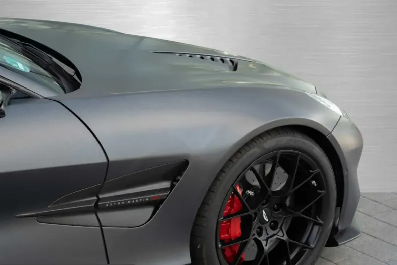 Aston Martin Vanquish din 2025 cu 8.100 km - oferta AST225492 - foto 9