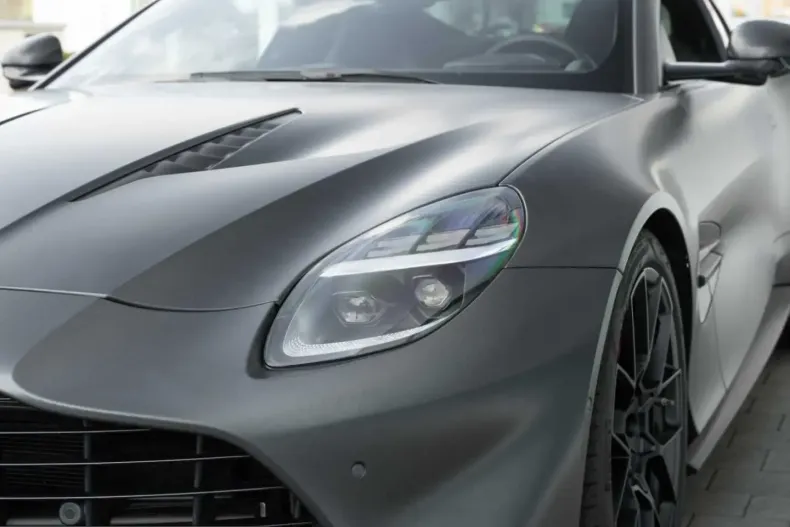Aston Martin Vanquish din 2025 cu 8.100 km - oferta AST225492 - foto 19