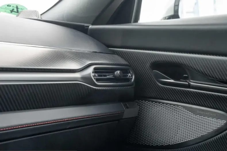 Aston Martin Vanquish din 2025 cu 8.100 km - oferta AST225492 - foto 32