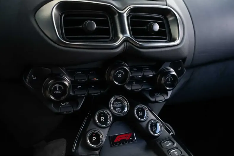 Aston Martin V8 Vantage din 2024 cu 11.700 km - oferta AST225494 - foto 38