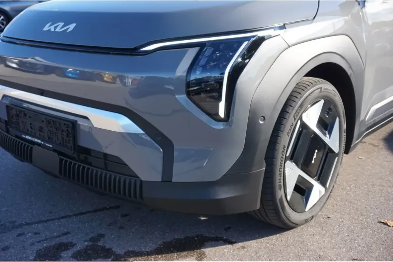 Kia EV3 din 2025 cu 15.900 km - oferta KIA225497 - foto 3