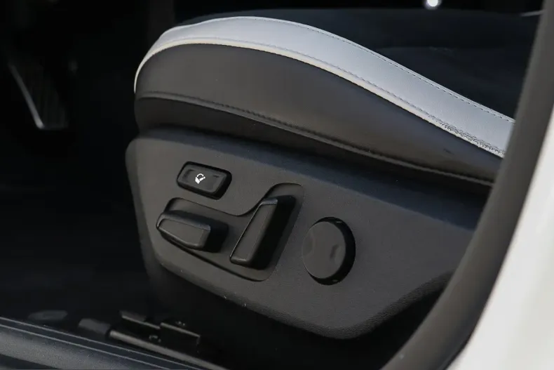 Kia EV6 din 2023 cu 117.311 km - oferta KIA225502 - foto 14